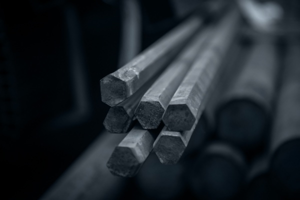 Шестигранник стальной 30 Ст20 Стандарт купить в Екатеринбурге